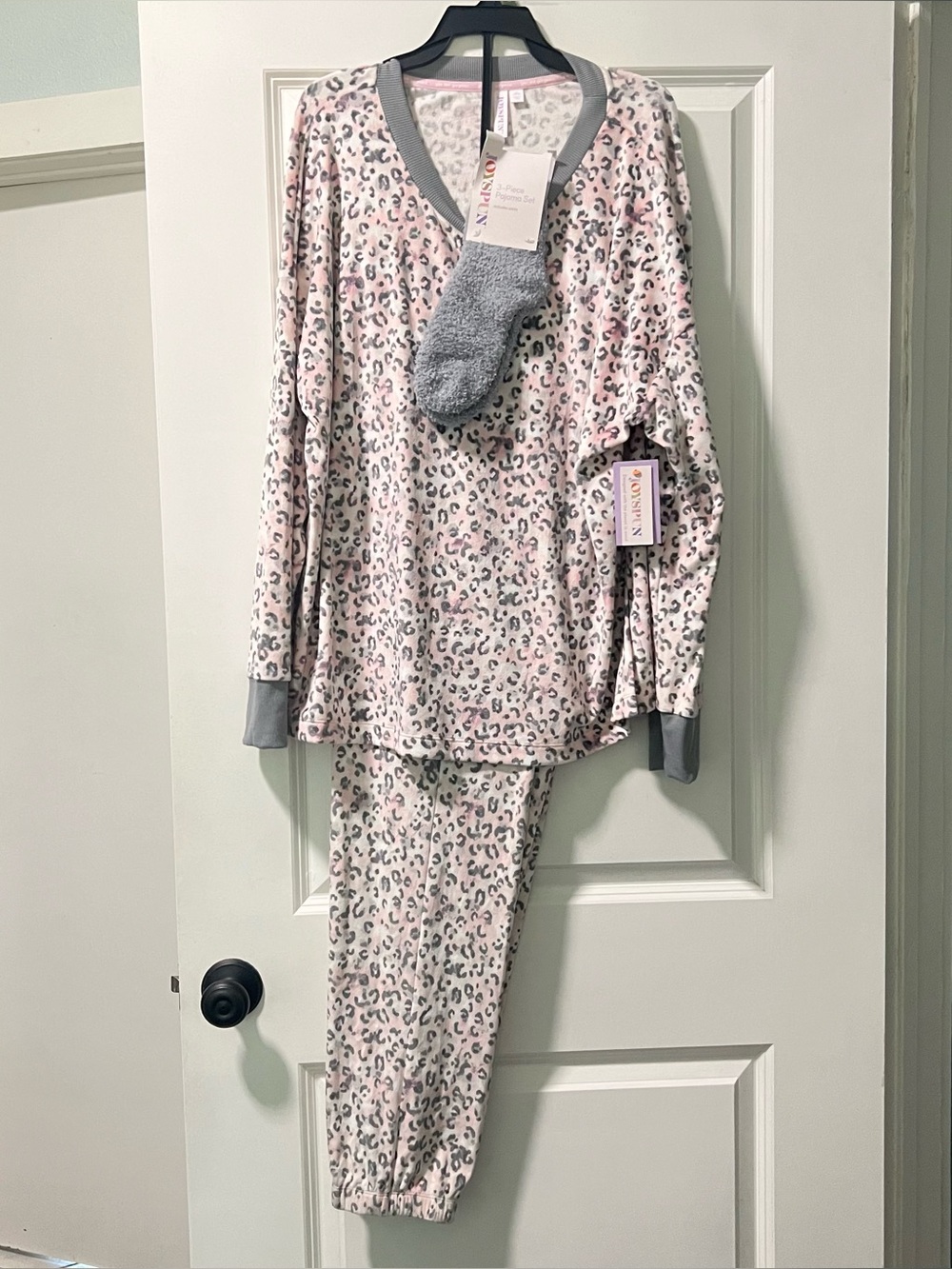NWT Joyspun Women’s 3-Piece Stretch Velour Pajama Set W/Socks Size XL (16-18)